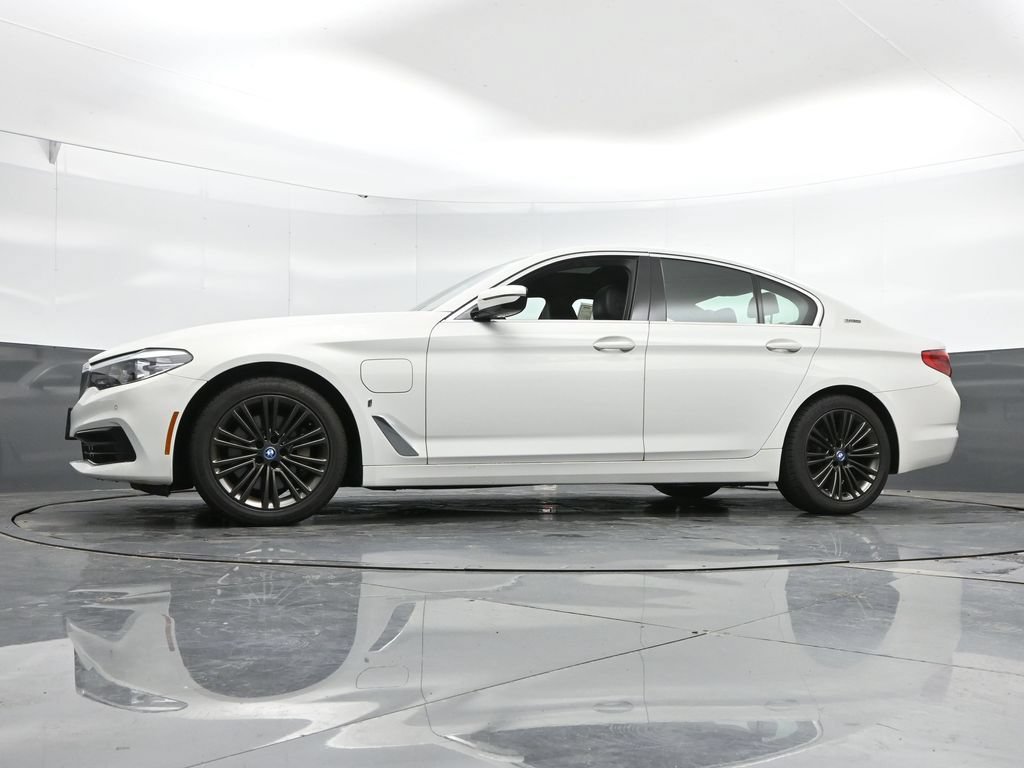 Used 2019 BMW 530e xDrive w/ Convenience Package AWD/4WD image 47