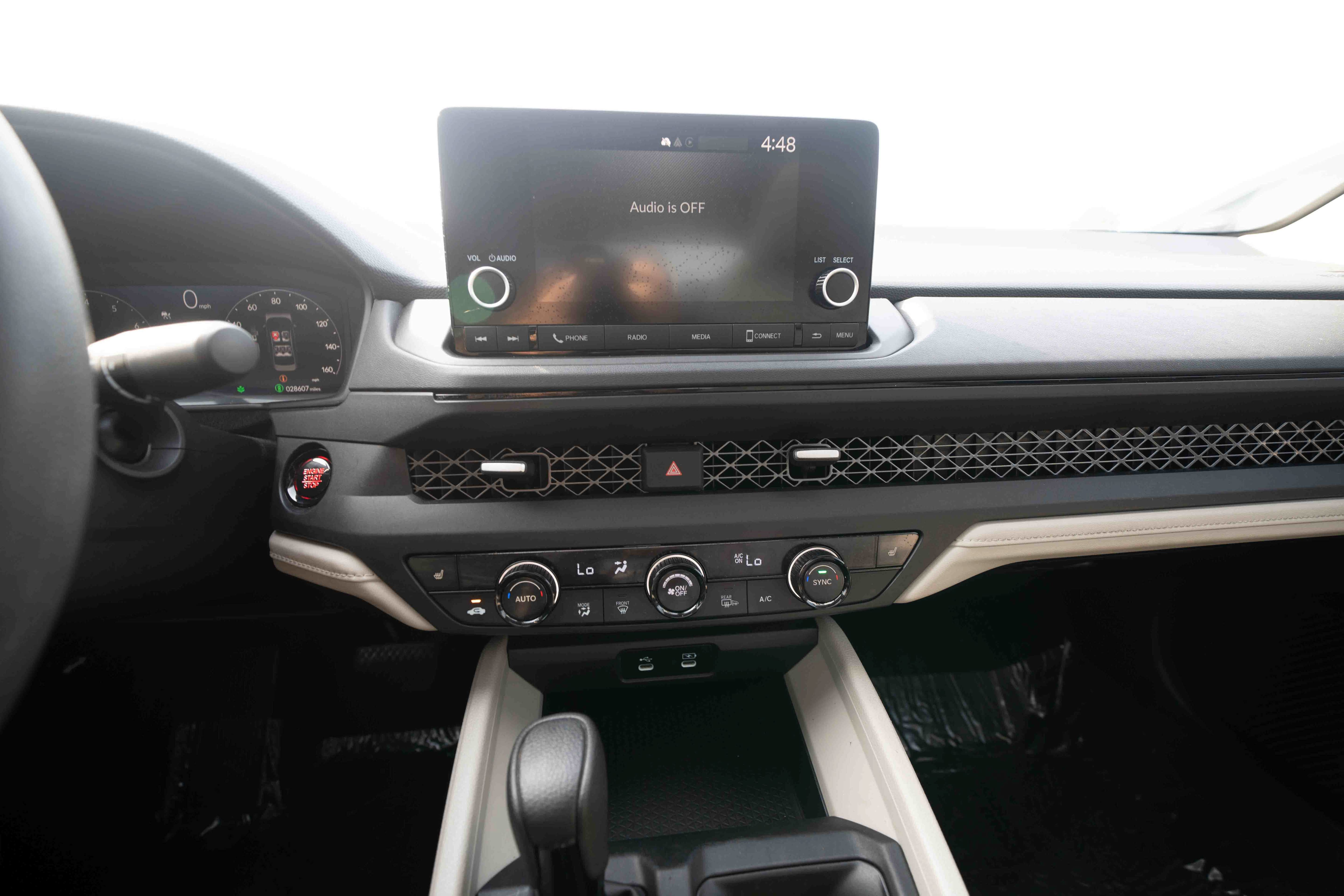 Used 2025 Honda Accord SE image 17
