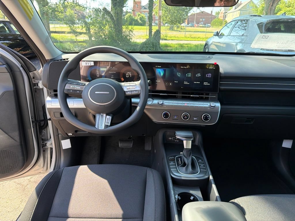 New 2027 Hyundai Kona SE AWD/4WD image 17