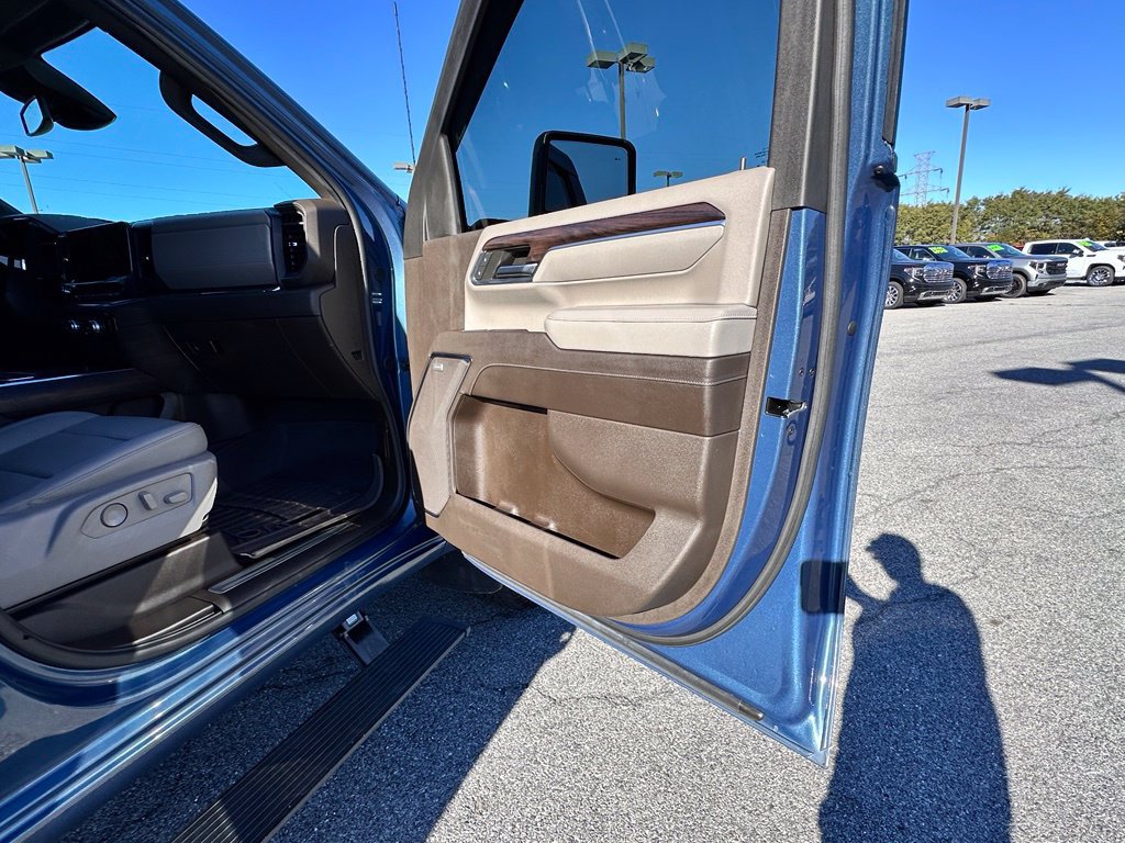Used 2024 GMC Sierra 2500 SLT w/ SLT Convenience Package AWD/4WD image 14
