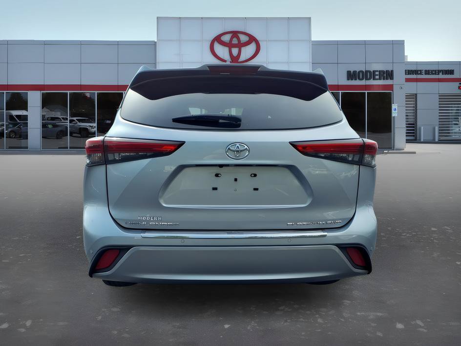 Used 2022 Toyota Highlander Platinum AWD/4WD image 4