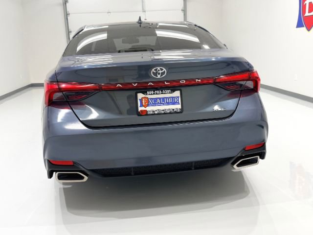 Used 2022 Toyota Avalon XLE w/ Moonroof Package image 7