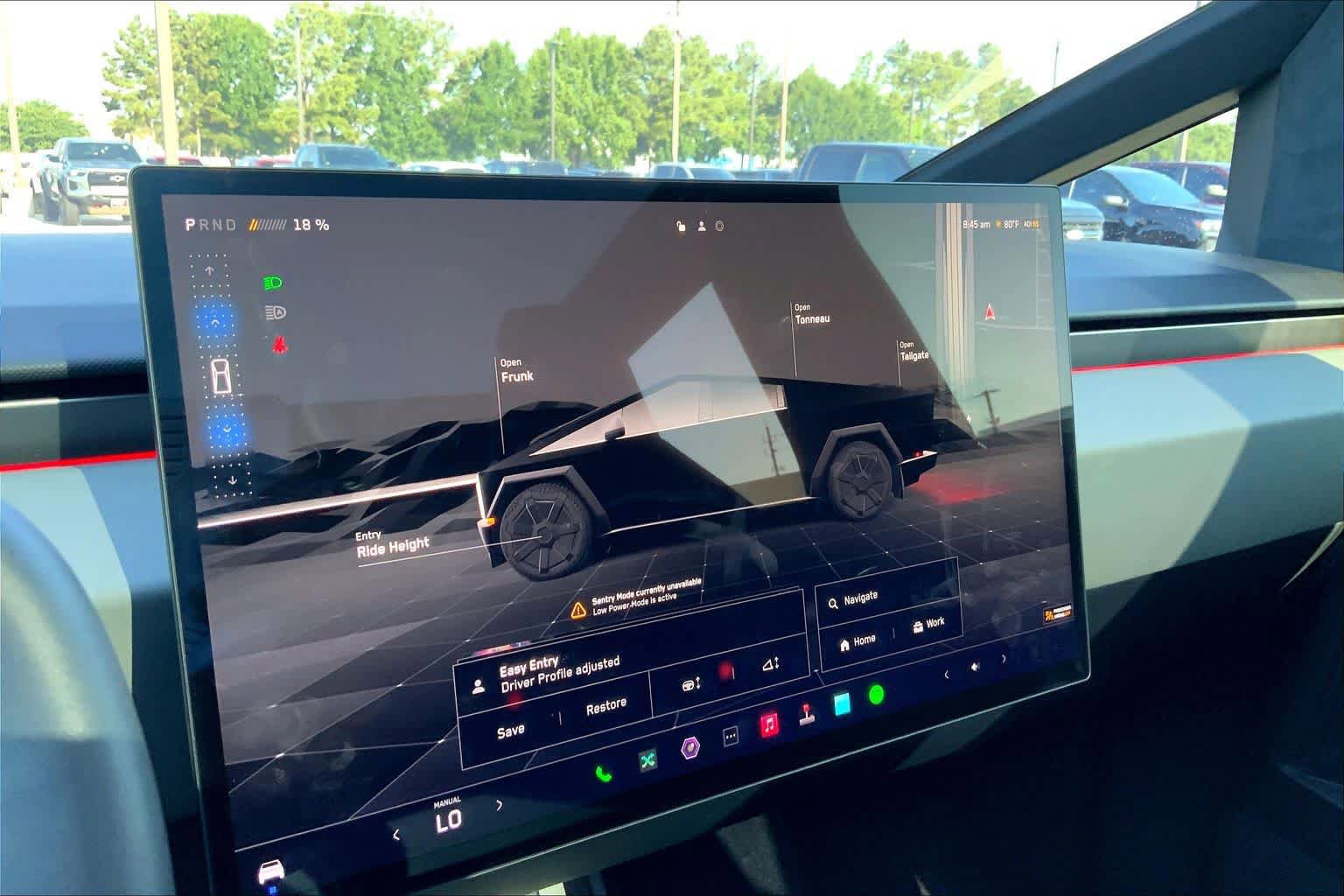 Used 2024 Tesla Cybertruck AWD Crew Cab image 31