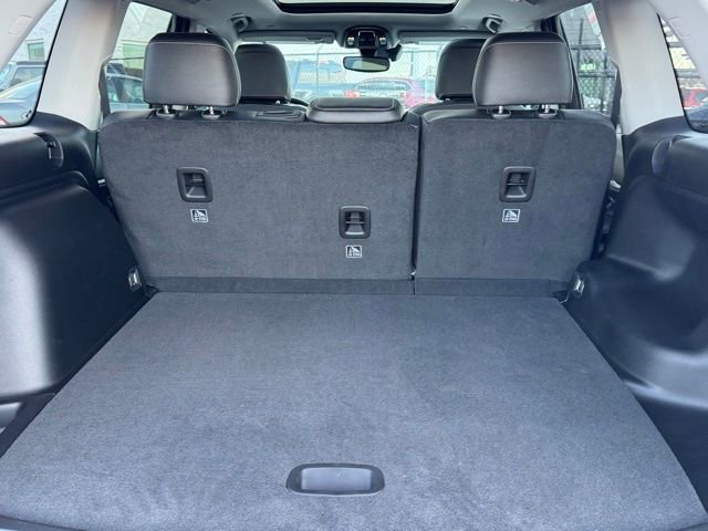 Certified 2024 Jeep Grand Cherokee Limited w/ Black Appearance Package image 23