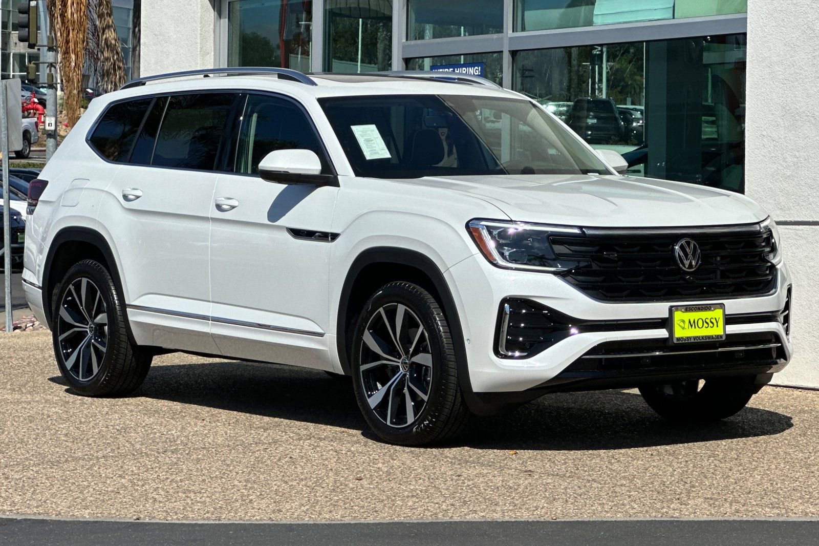 New 2026 Volkswagen Atlas SEL Premium R-Line image 2