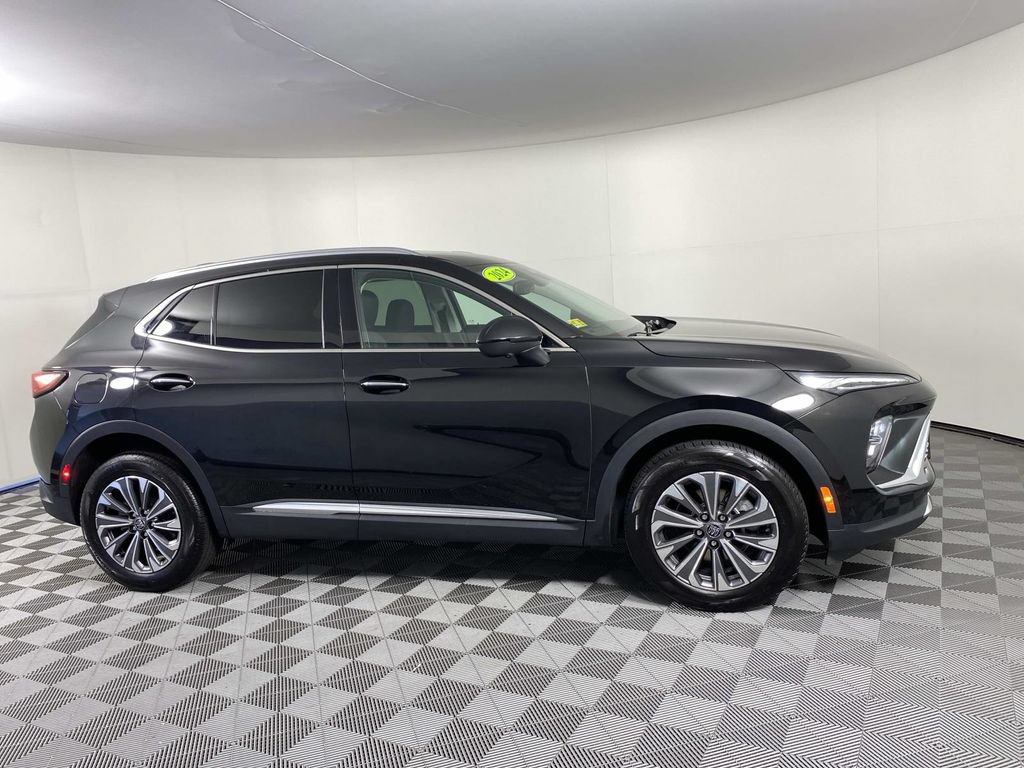 Used 2024 Buick Envision Preferred AWD/4WD image 10