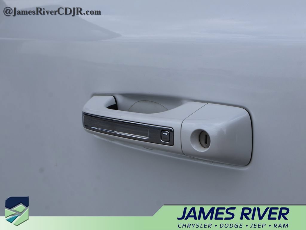 Used 2022 RAM 1500 Limited w/ Body Color Bumper Group AWD/4WD image 19