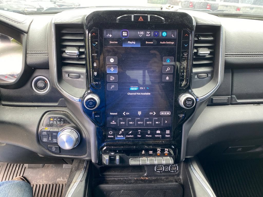 Used 2024 RAM 1500 Laramie AWD/4WD image 15