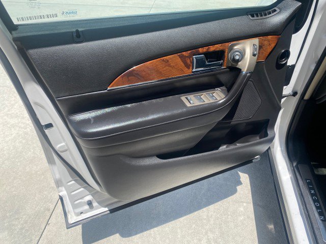 Used 2011 Lincoln MKX 2WD w/ 102A Rapid Spec Order Code image 34