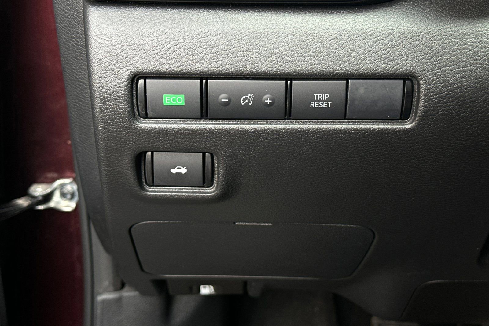 Used 2024 Nissan Sentra SV image 35