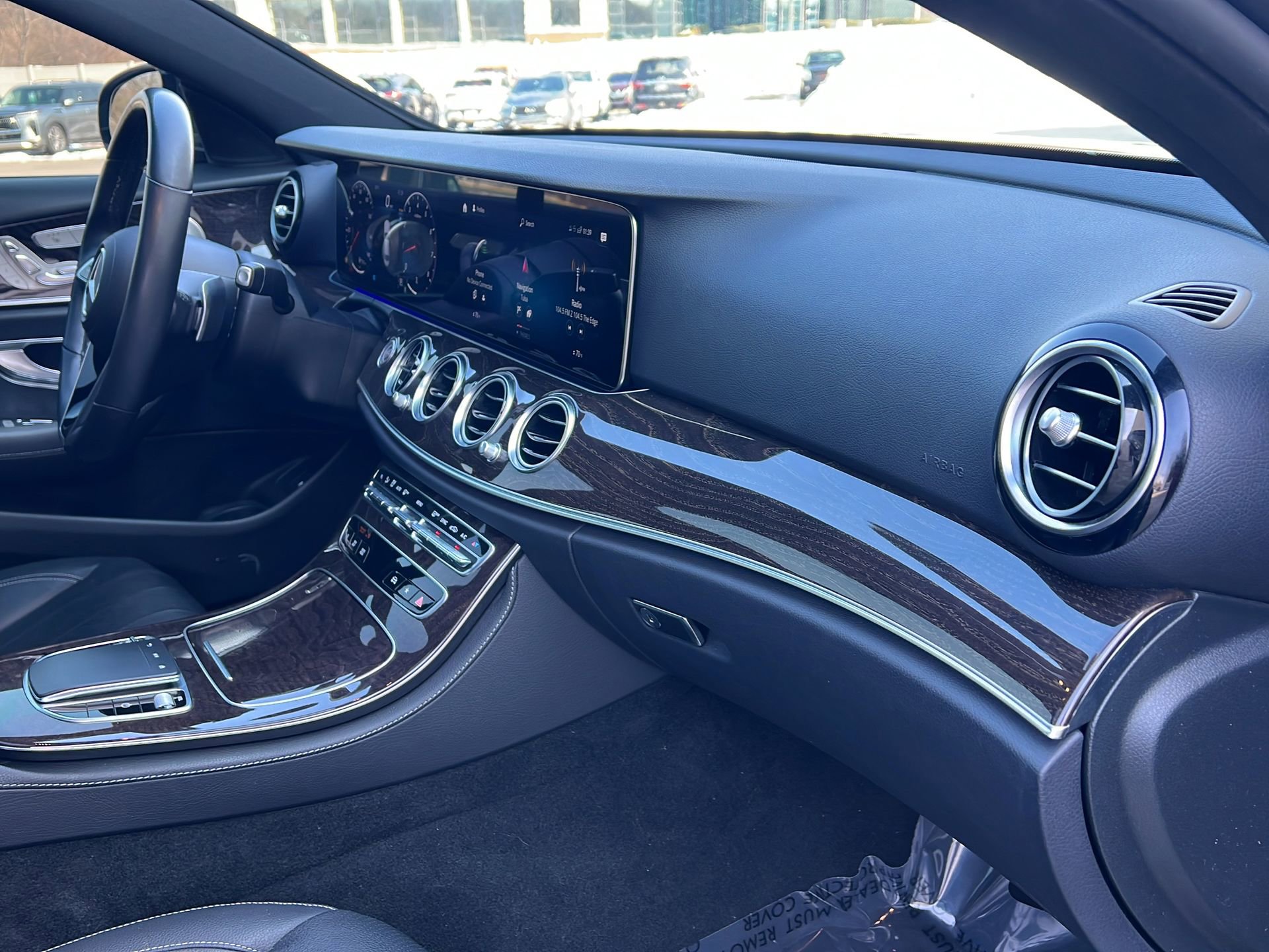 Used 2023 Mercedes-Benz E 350 4MATIC Sedan image 33