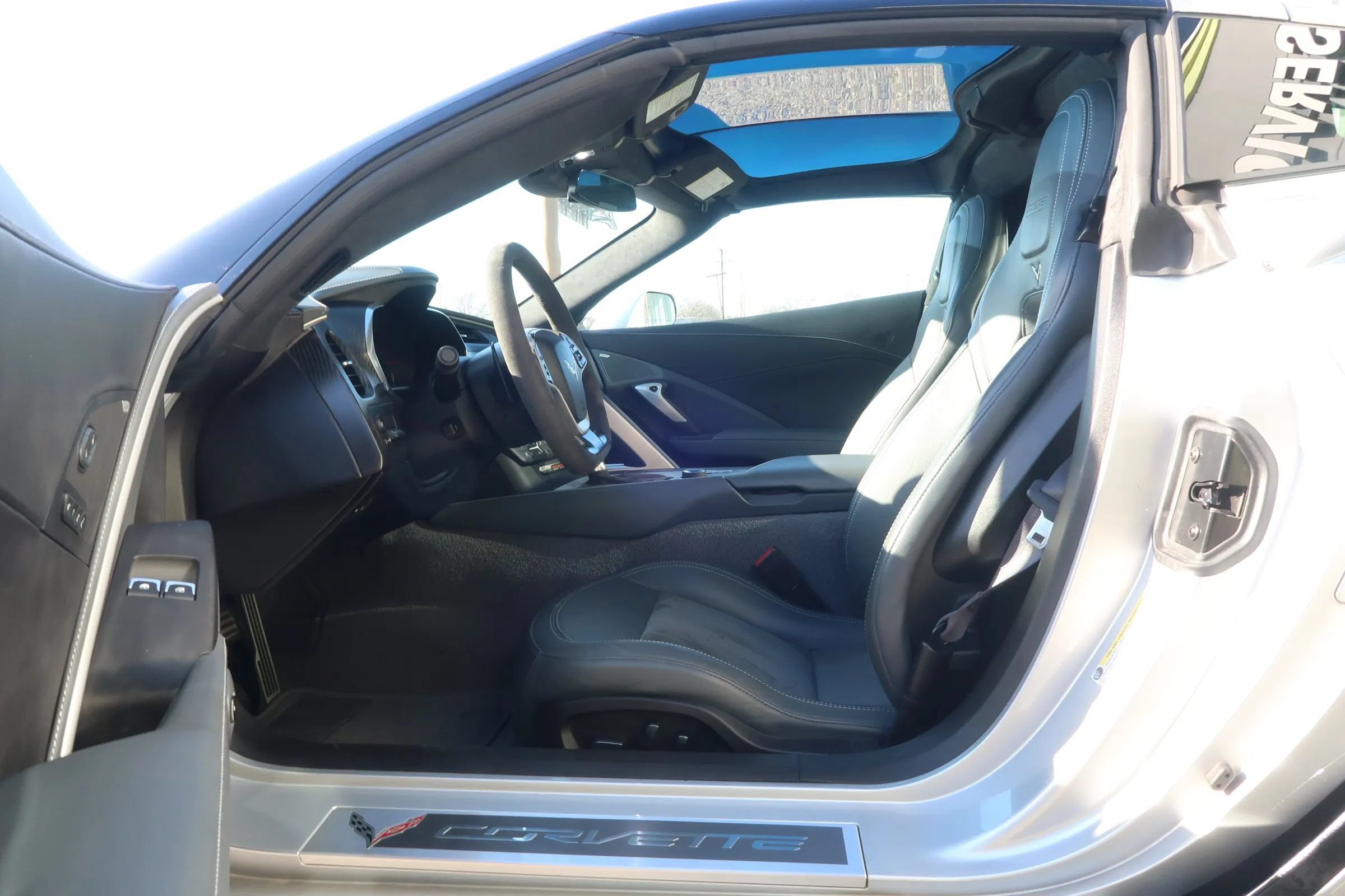 Used 2017 Chevrolet Corvette Z06 RWD image 15