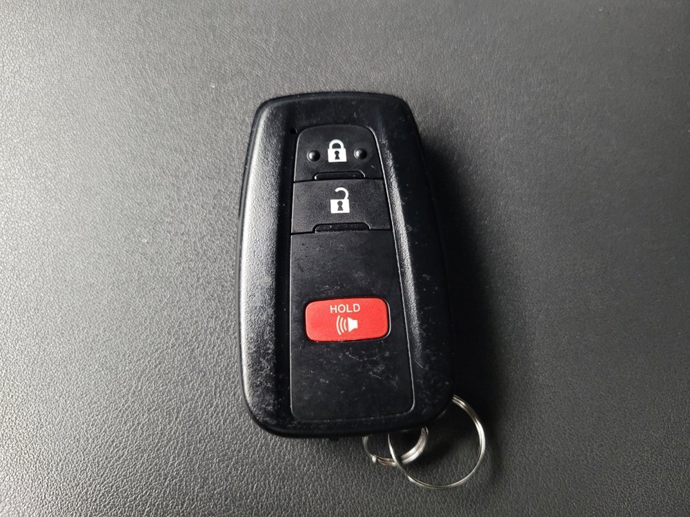 Used 2021 Toyota Highlander L FWD image 32