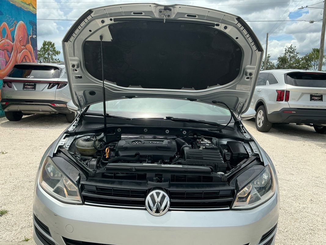 Used 2016 Volkswagen Golf S image 33