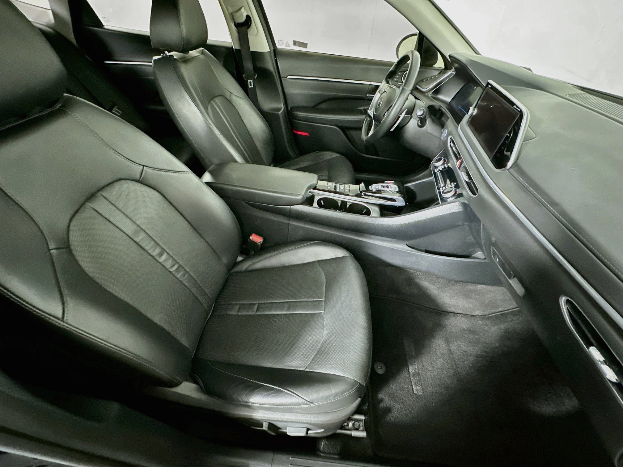 Used 2020 Hyundai Sonata Limited FWD image 32