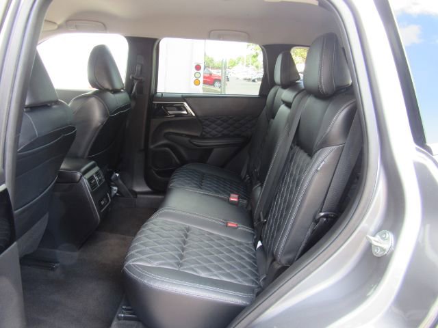 Used 2022 Mitsubishi Outlander SEL image 19