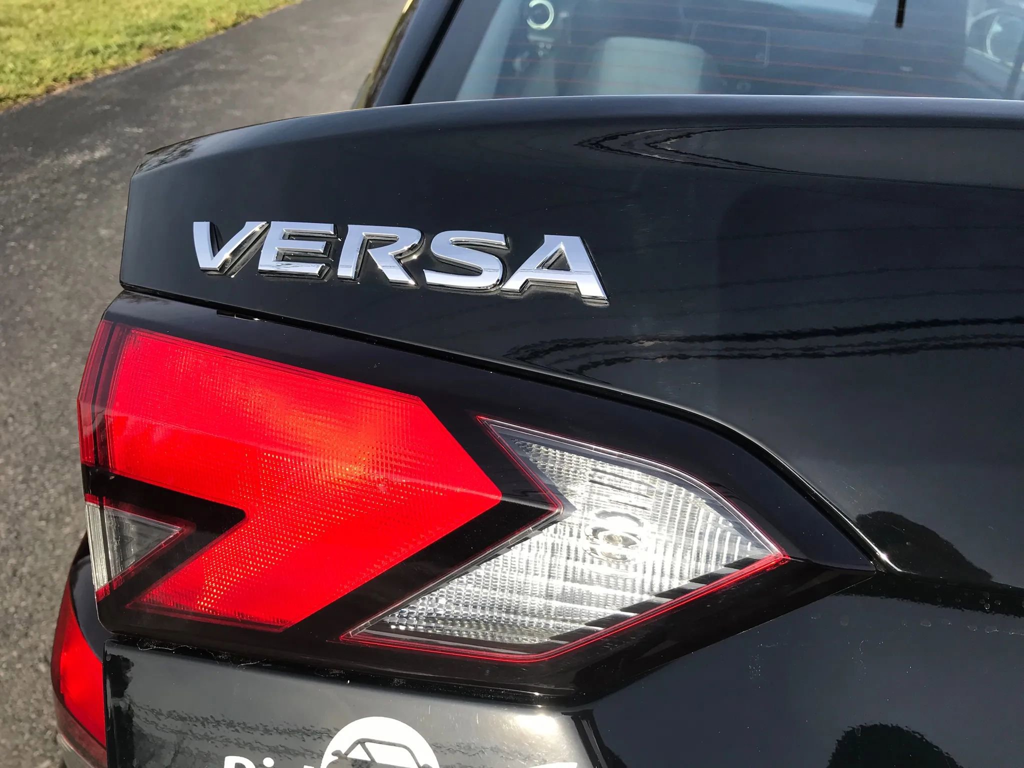 Used 2024 Nissan Versa S w/ Trunk Package image 32