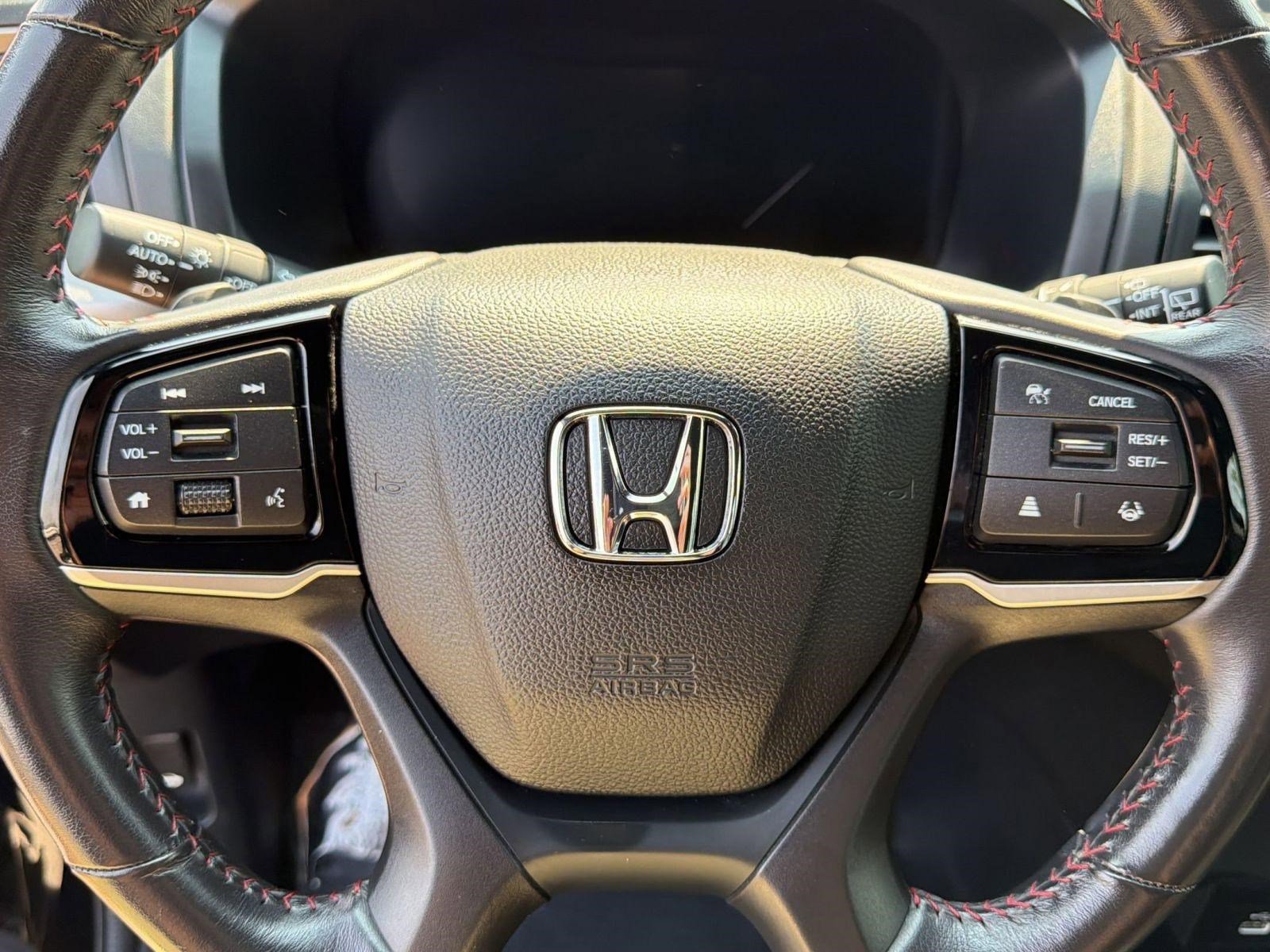 Used 2025 Honda Odyssey Sport-L image 17