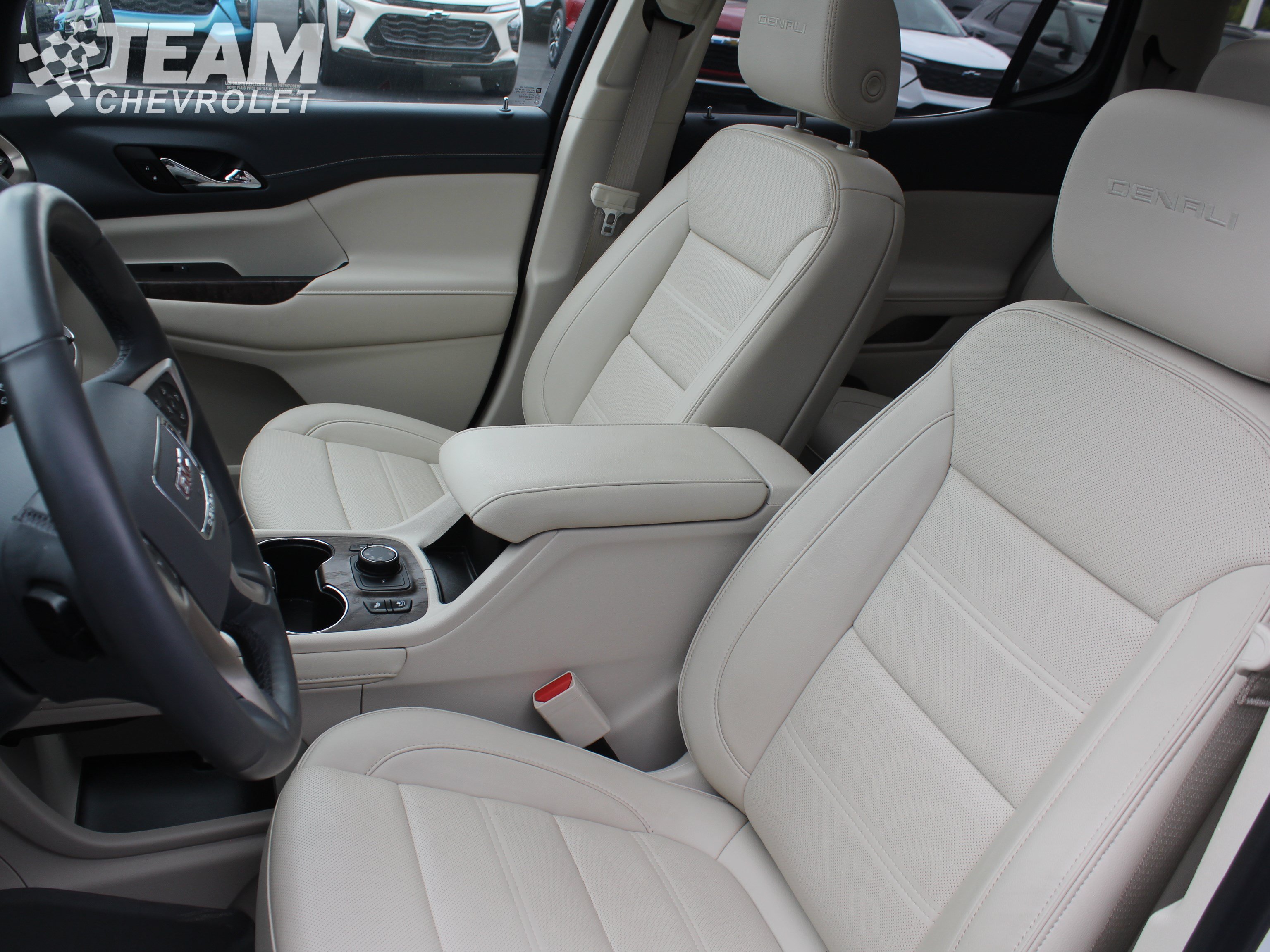 Used 2023 GMC Acadia Denali AWD/4WD image 11
