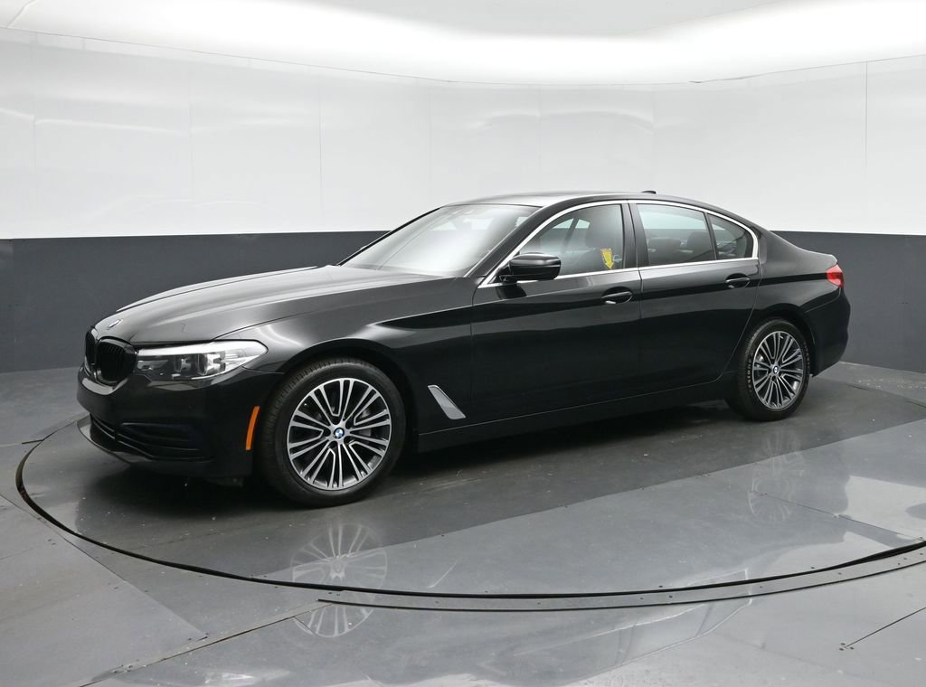 Used 2019 BMW 530i xDrive w/ Convenience Package AWD/4WD image 3
