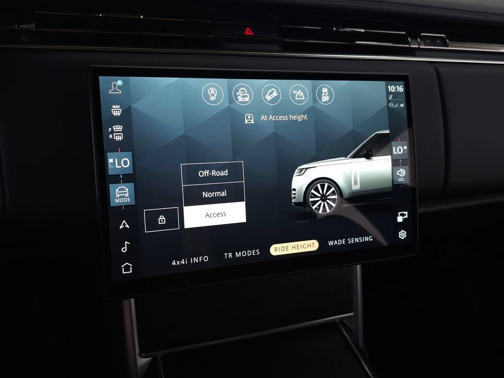Certified 2026 Land Rover Range Rover SE AWD/4WD image 33