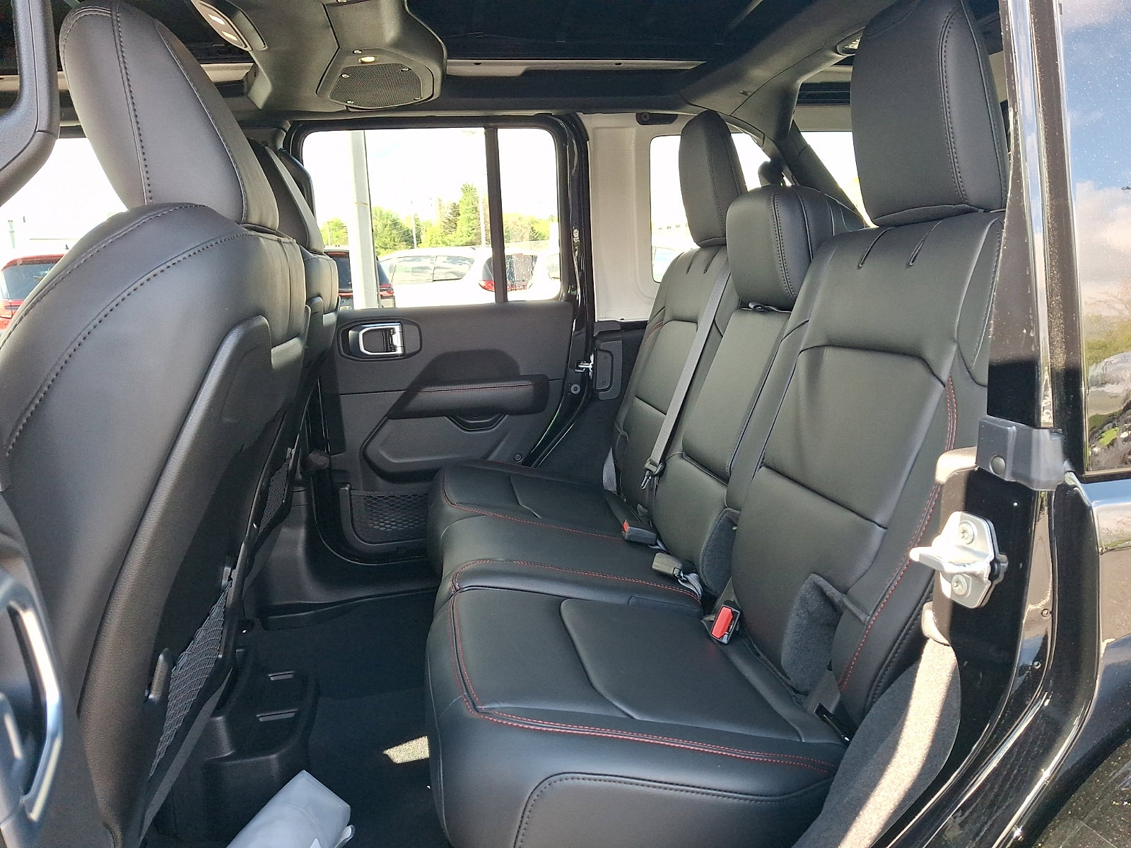 New 2026 Jeep Wrangler Unlimited Rubicon AWD/4WD image 7