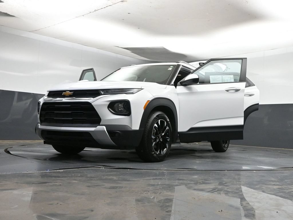Used 2023 Chevrolet TrailBlazer LT w/ Convenience Package FWD image 43