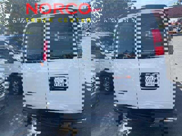 Used 2018 Chevrolet Express 2500 w/ Driver Convenience Package image 15