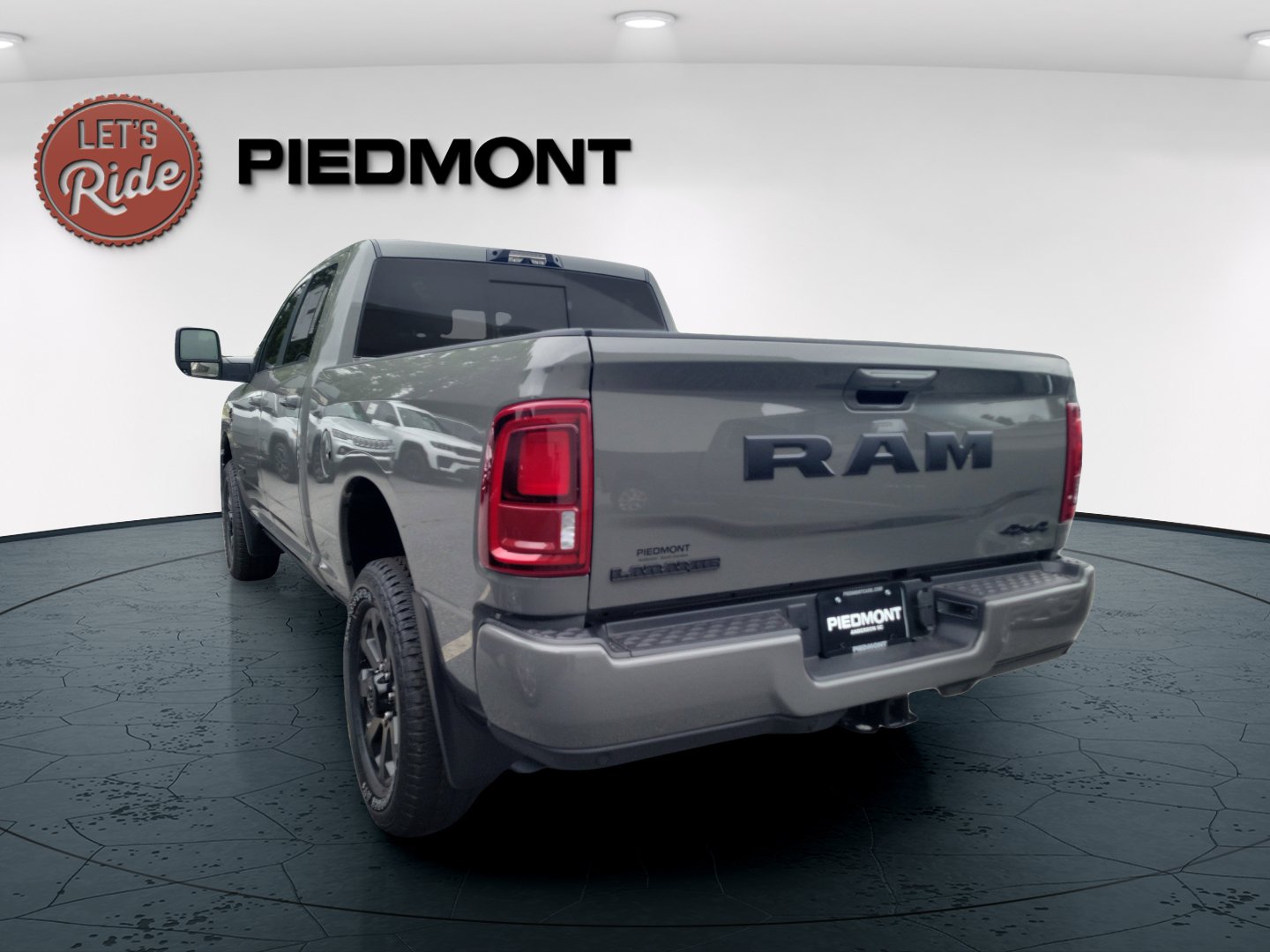 New 2026 RAM 2500 Laramie AWD/4WD image 8