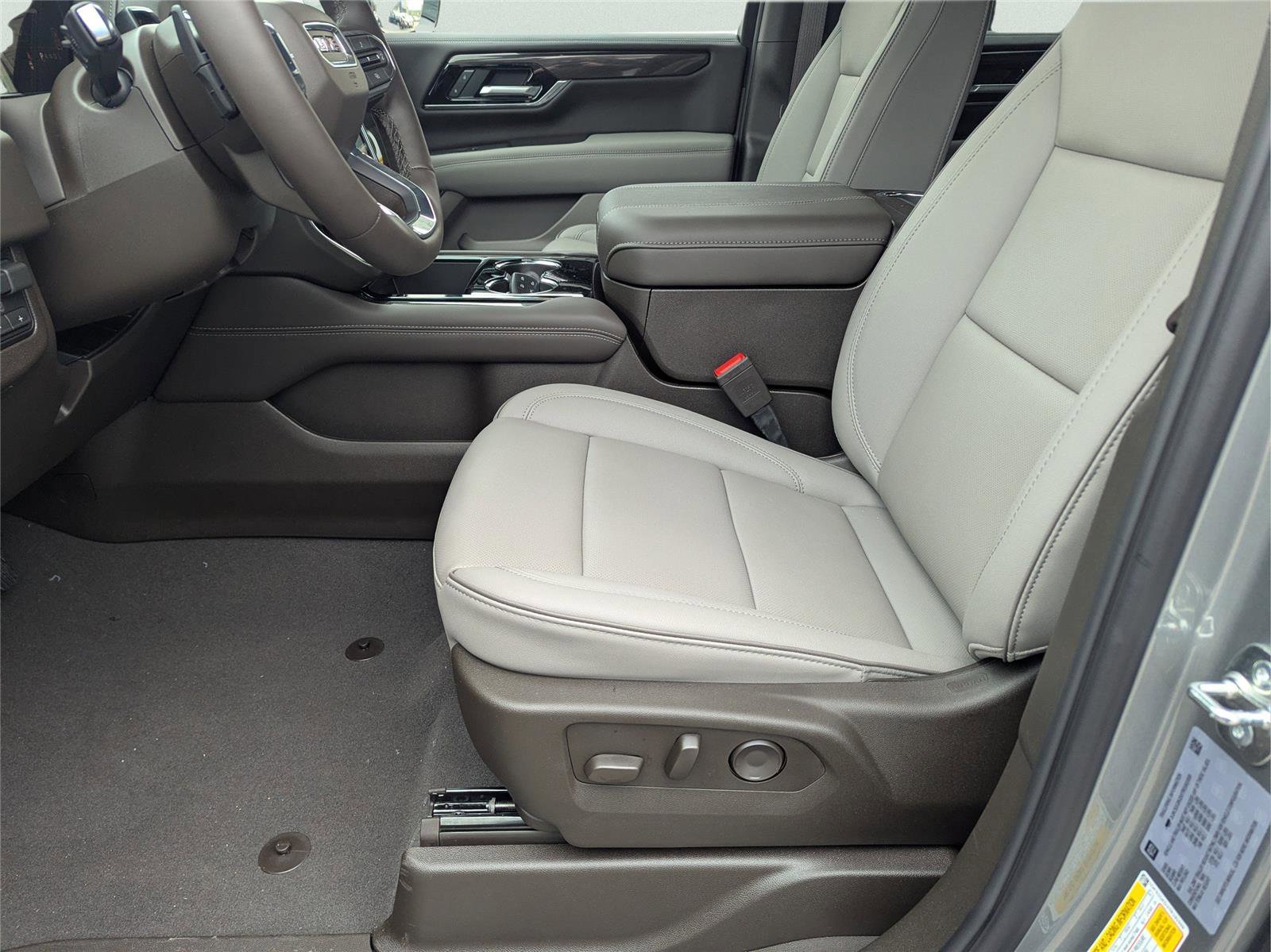 New 2026 GMC Yukon XL Elevation image 21