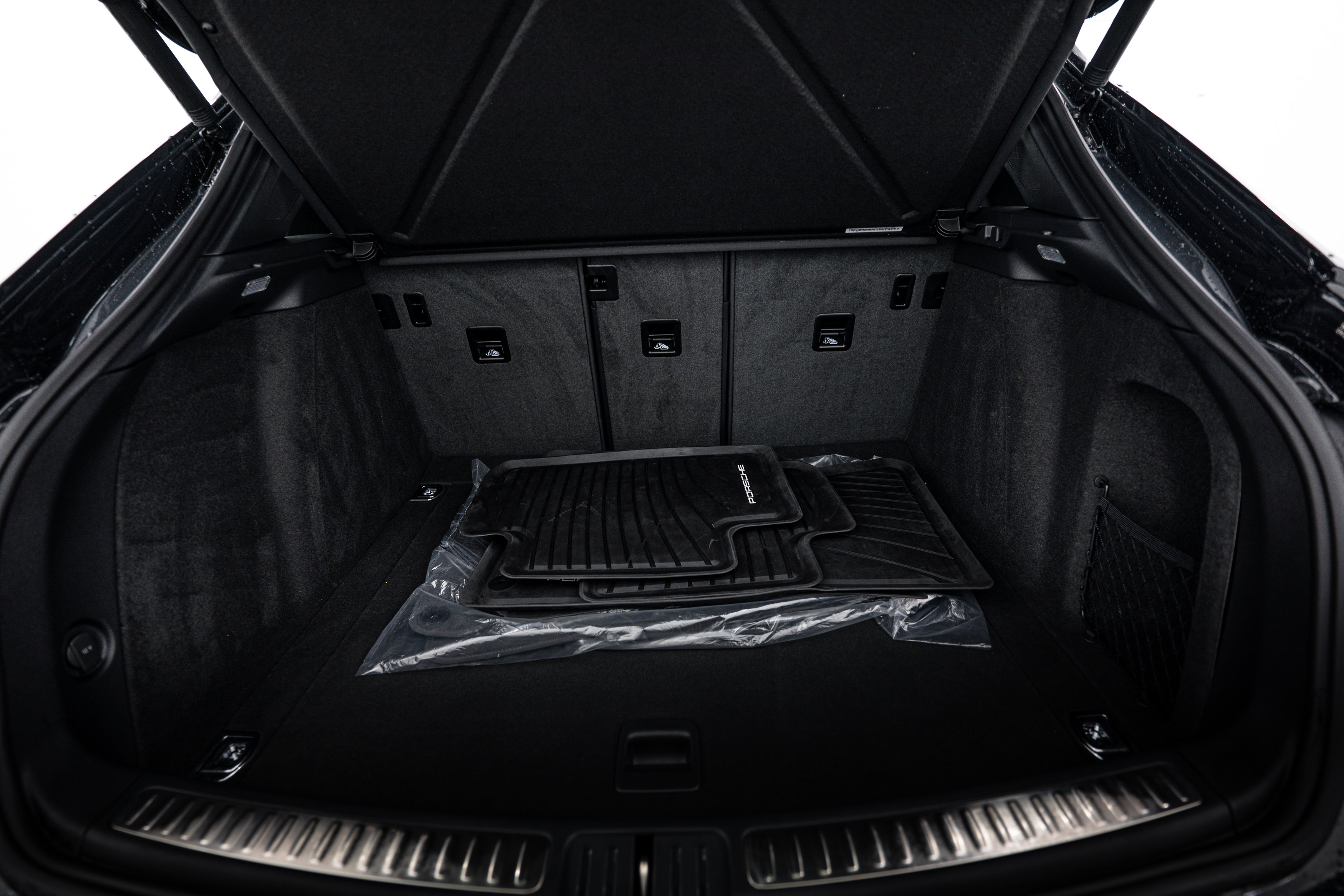 Certified 2026 Porsche Macan image 26