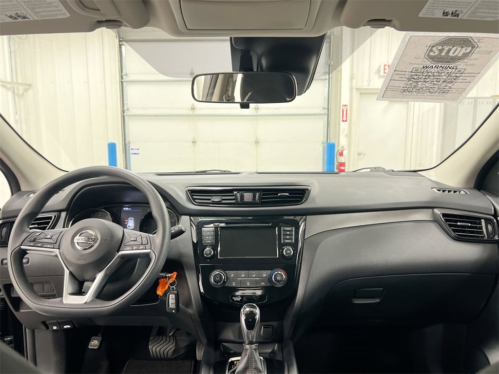 Used 2021 Nissan Rogue Sport S image 10