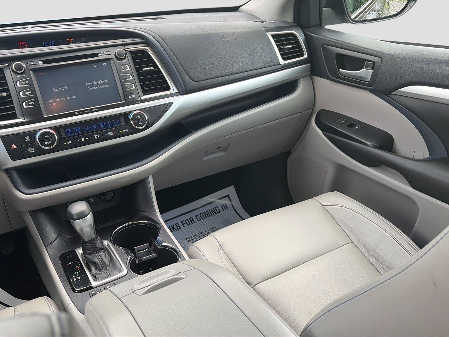Used 2018 Toyota Highlander XLE FWD image 18