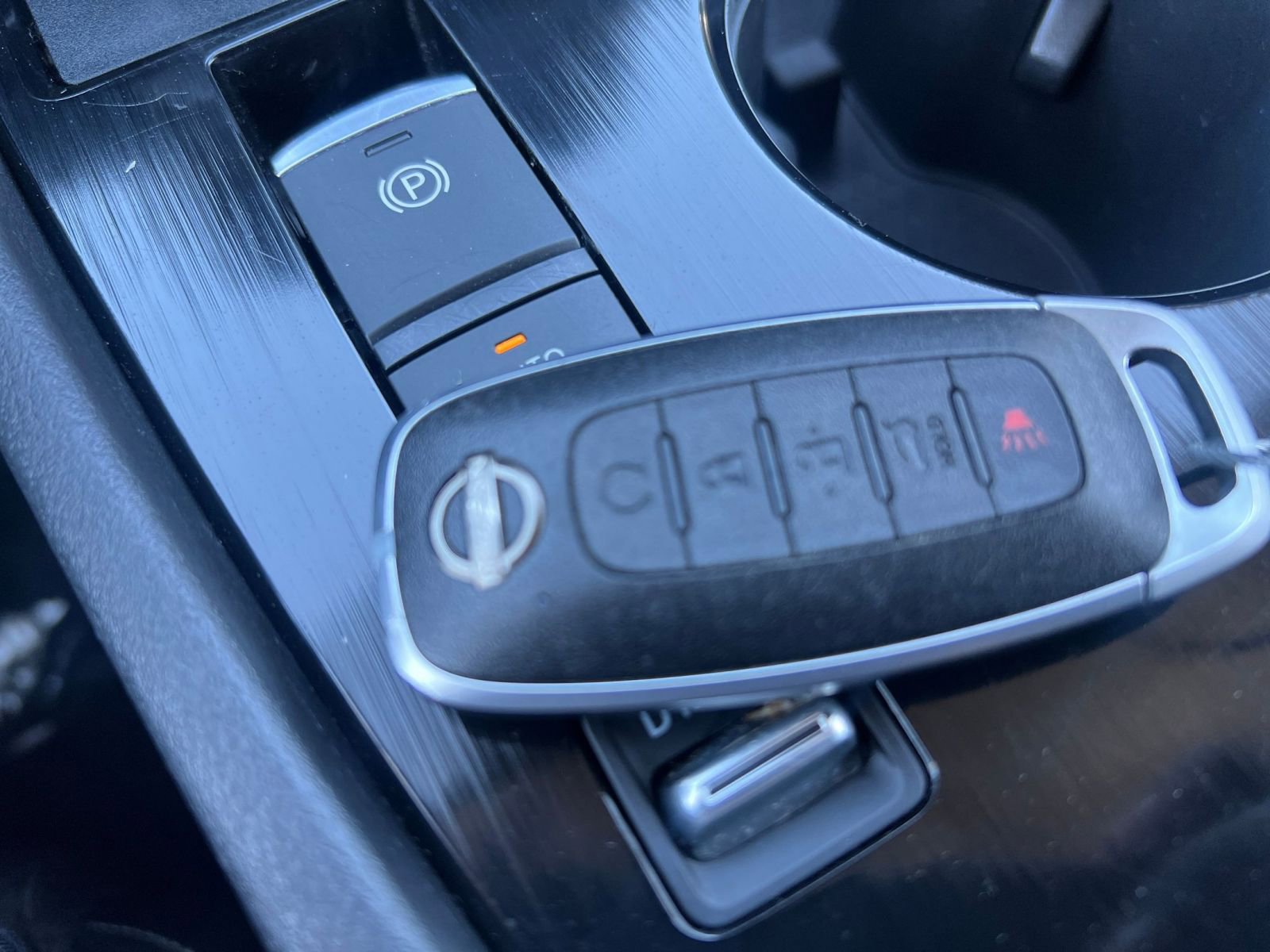 Used 2025 Nissan Rogue SV image 25