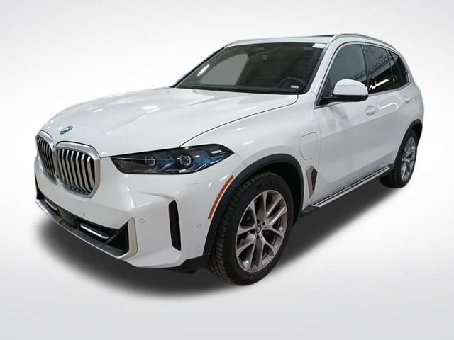 Used 2025 BMW X5 xDrive50e image 41