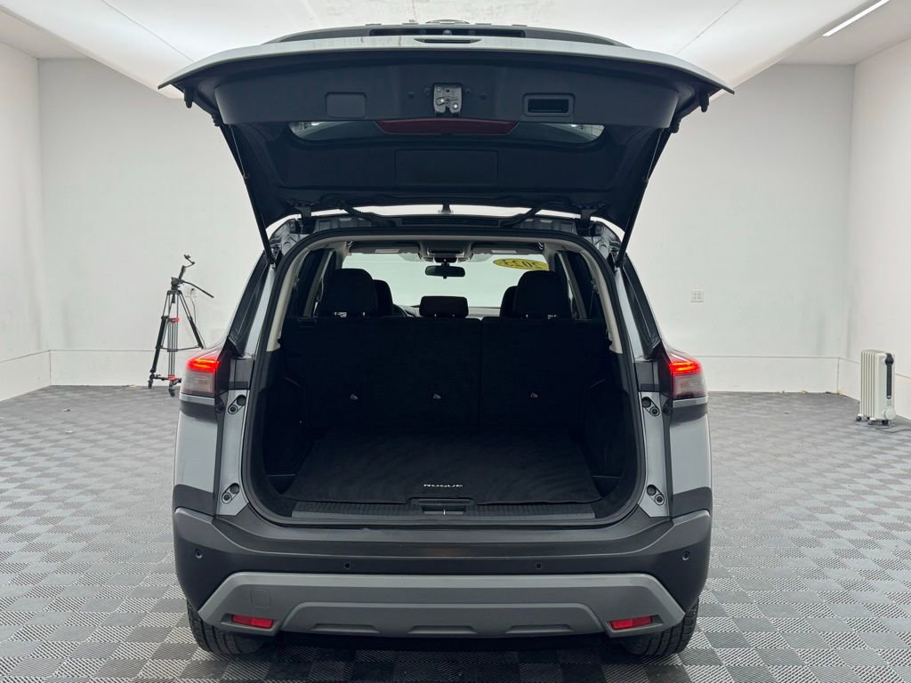 Used 2023 Nissan Rogue S FWD image 9