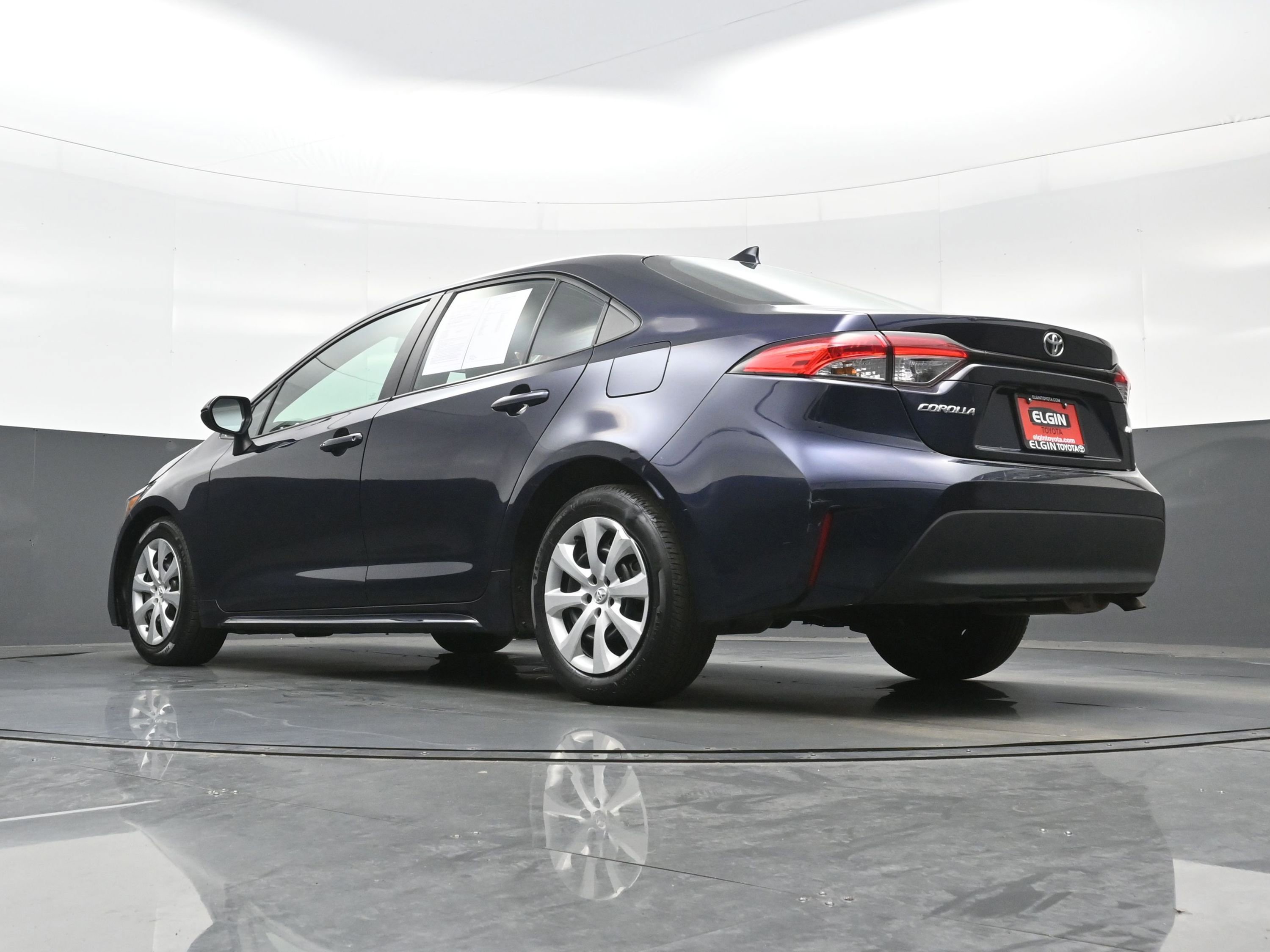 Used 2023 Toyota Corolla LE FWD image 28