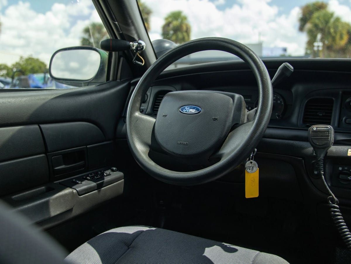 Used 2008 Ford Crown Victoria Police Interceptor RWD image 27