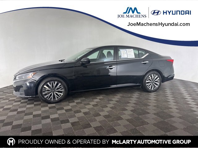 Used 2023 Nissan Altima 2.5 SV