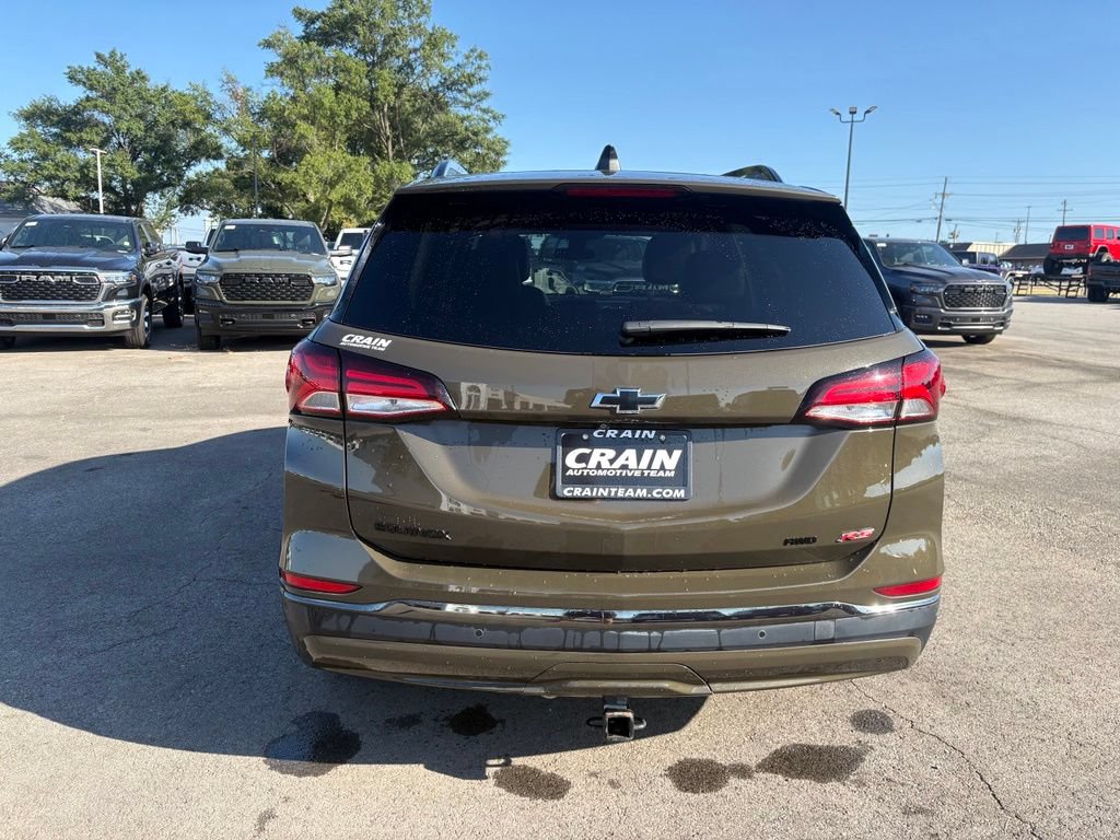 Used 2023 Chevrolet Equinox RS w/ RS Leather Package AWD/4WD image 6