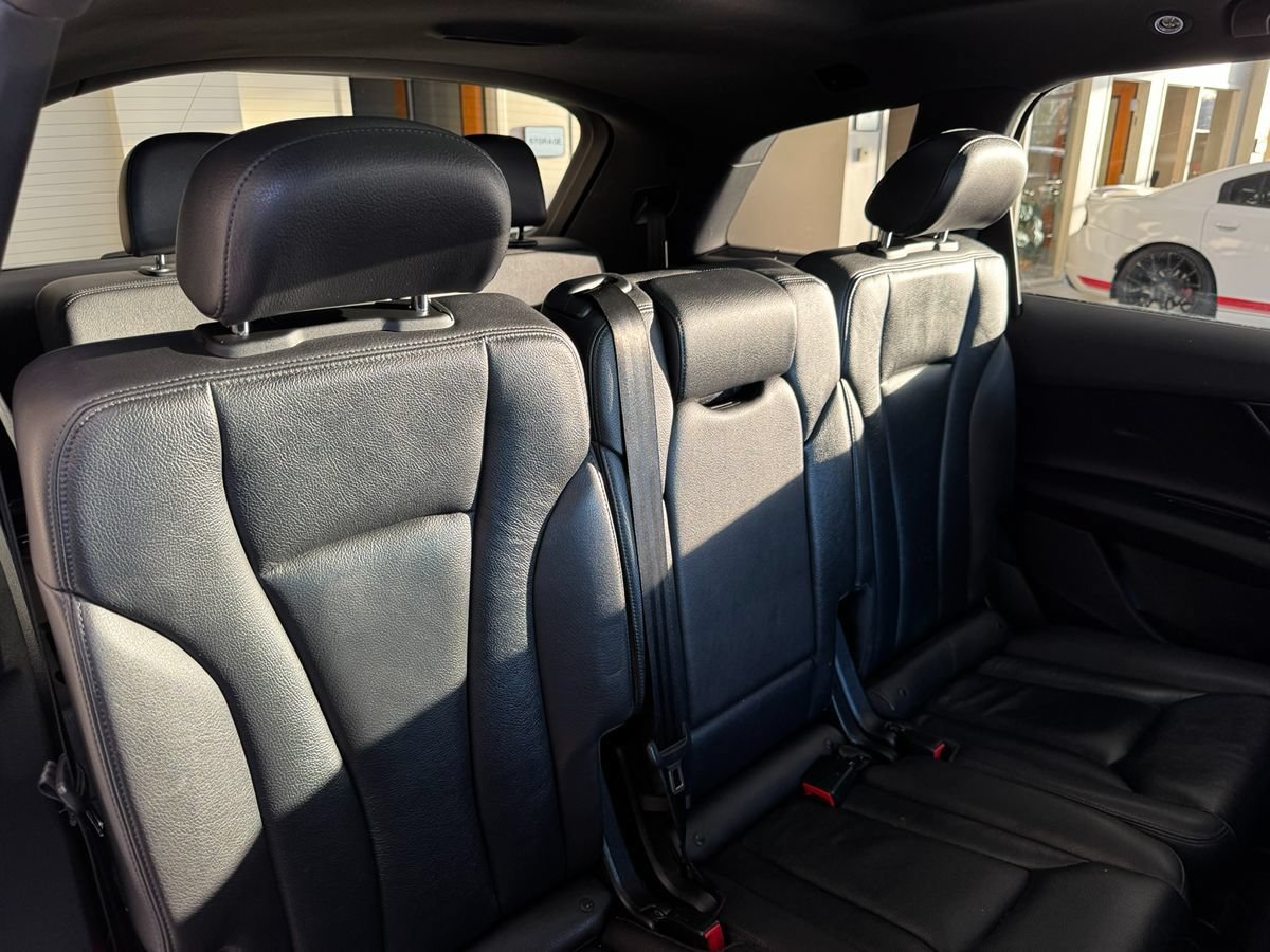 Used 2018 Audi Q7 3.0T Premium AWD/4WD image 49