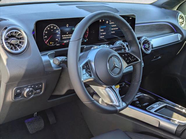 New 2026 Mercedes-Benz GLB 250 image 3