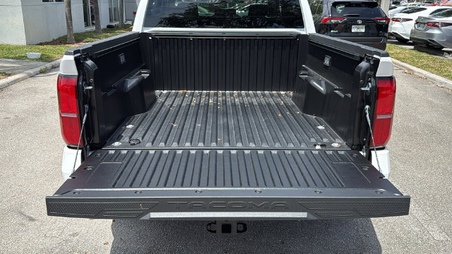Used 2026 Toyota Tacoma SR5 RWD image 7