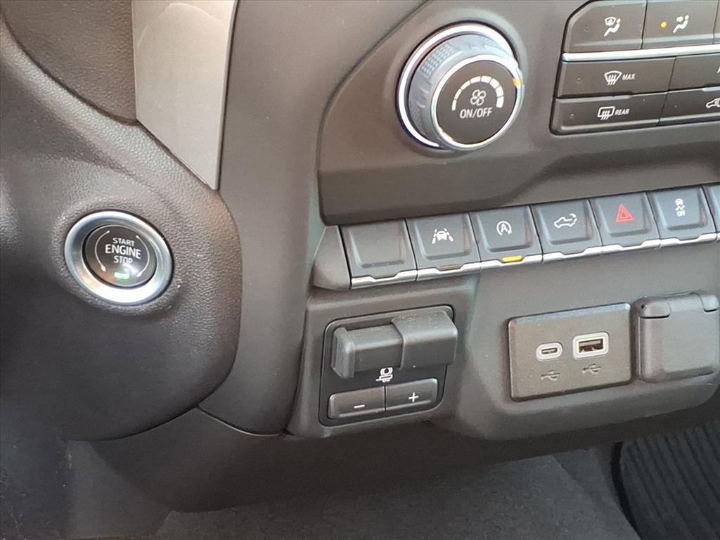 Used 2025 Chevrolet Silverado 1500 Custom Trail Boss image 25
