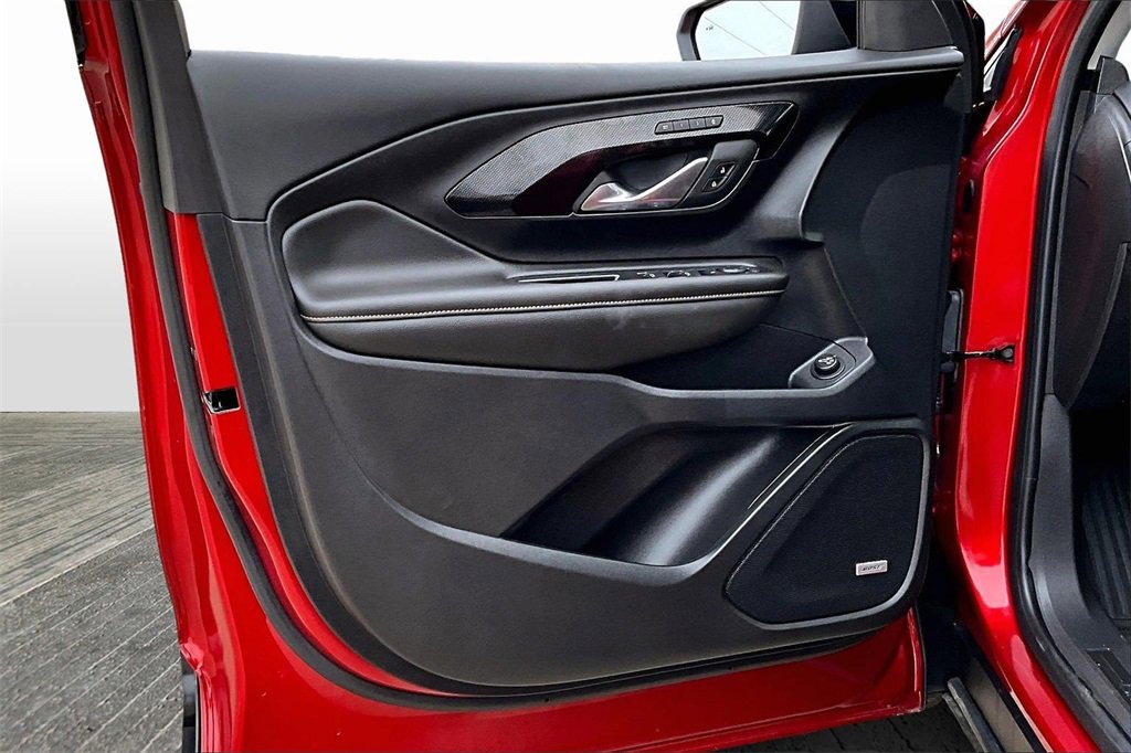 Used 2024 GMC Terrain AT4 w/ Infotainment Package II image 18