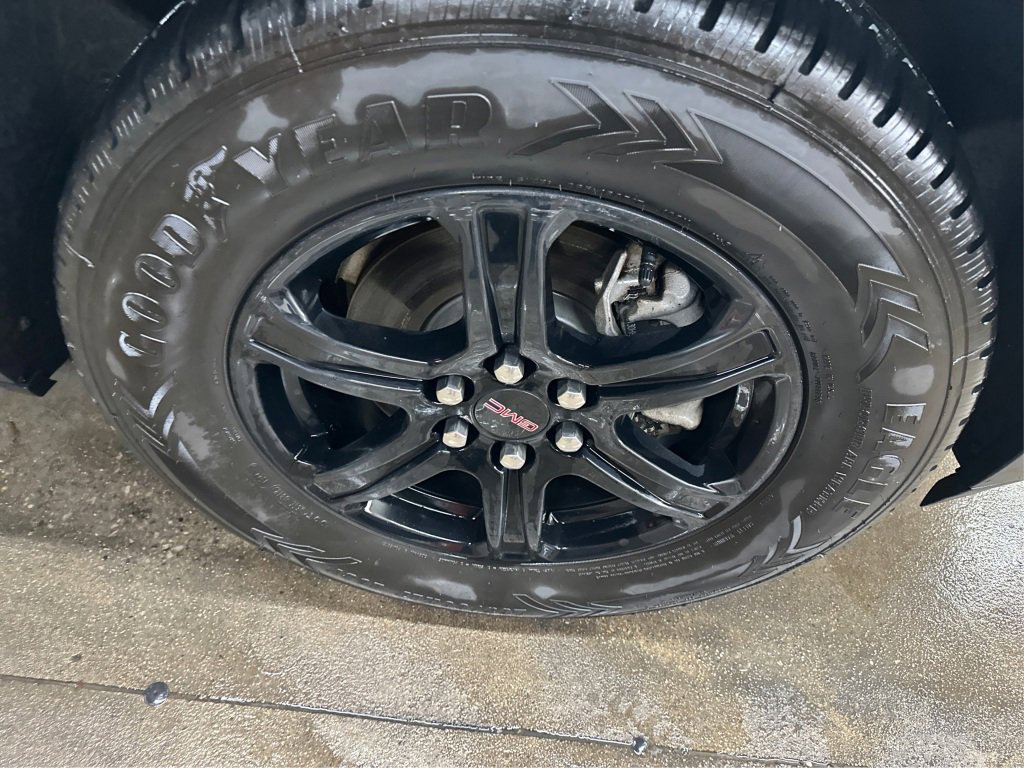 Used 2021 GMC Acadia AT4 w/ Trailering Package image 16