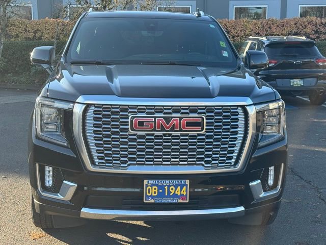 Used 2022 GMC Yukon Denali w/ Advanced Technology Package image 2