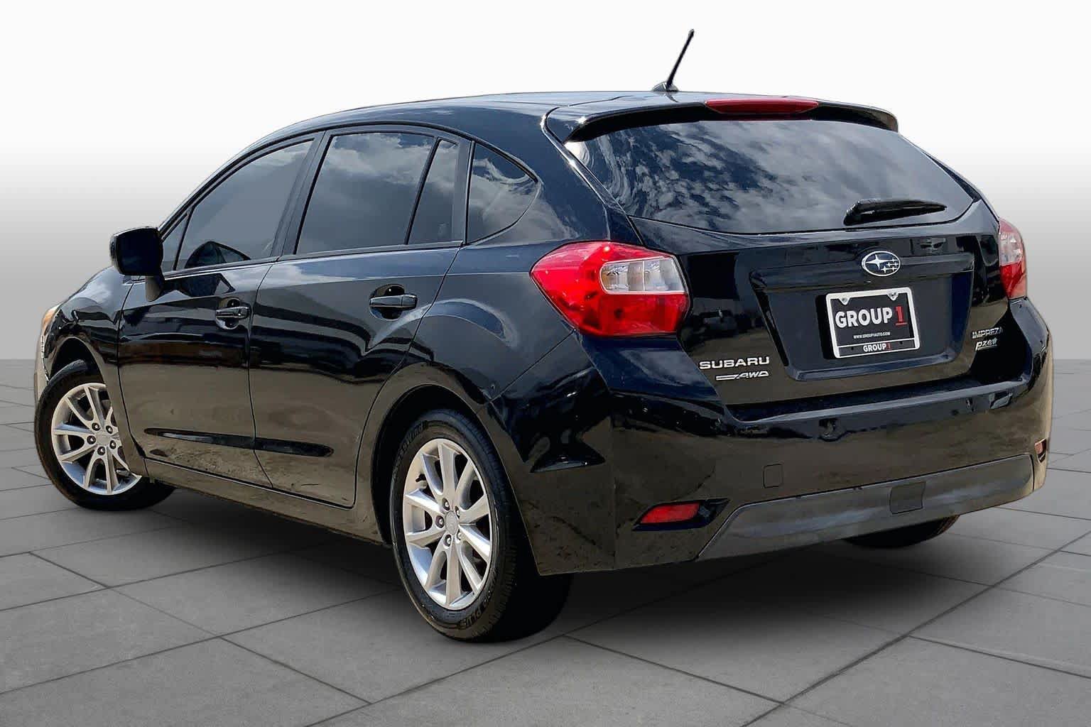 Used 2013 Subaru Impreza 2.0i Premium w/ All-Weather Pkg AWD/4WD image 12