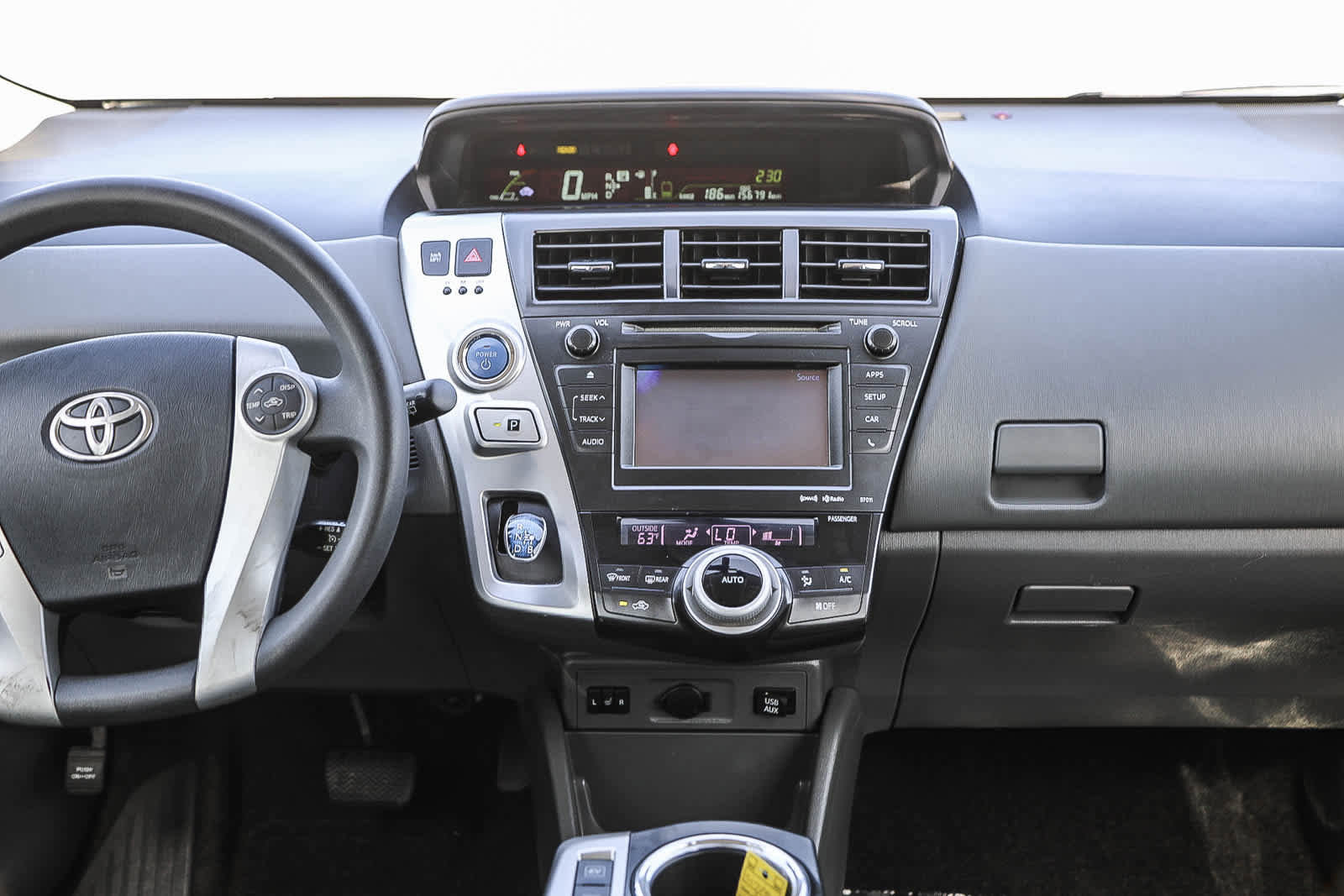 Used 2012 Toyota Prius V Five image 4