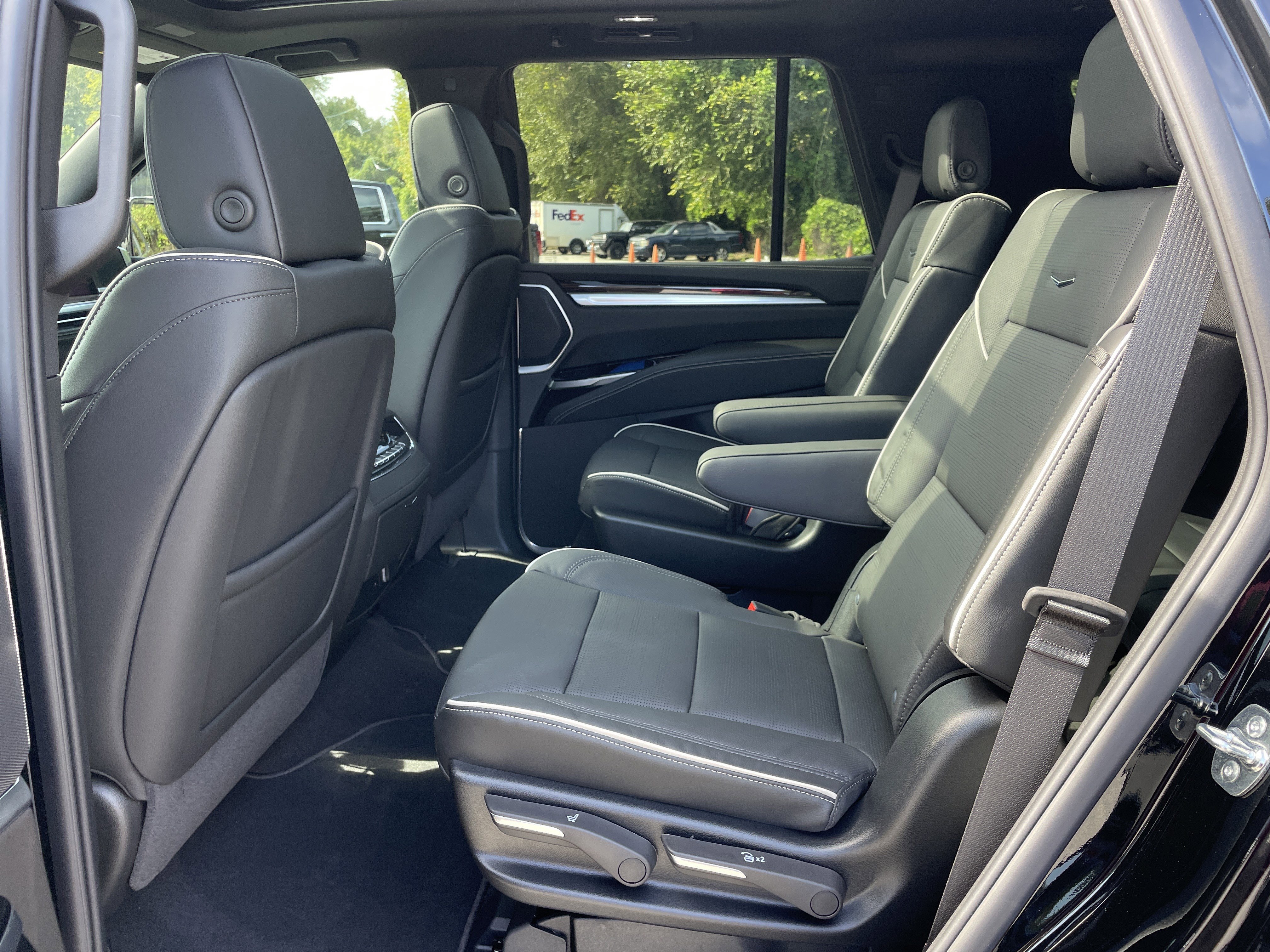 New 2026 Cadillac Escalade Luxury image 15